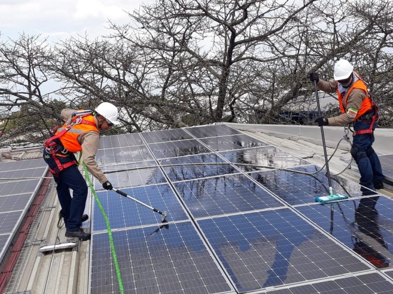 Mantenimiento De Sistemas Solares Fotovoltaicos – Eneco | Eficiencia ...